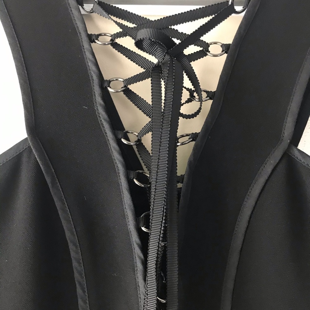 Self-Portrait Laced-Up Tiered Dress - Picture 8 of 12